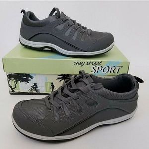 easy street ellen sneaker